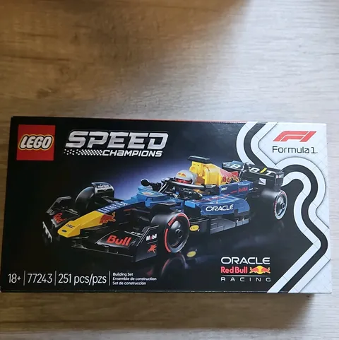 Lego Speed Champions Oracle Red Bull Racing Set 77243