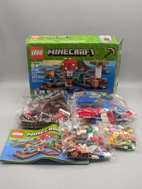 New 2017 LEGO Minecraft 21129 The Mushroom Island 247pcs OPEN BOX