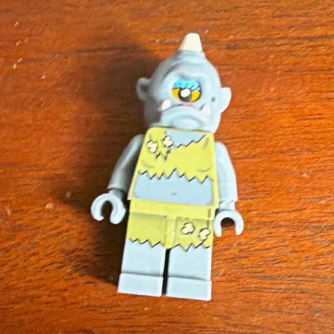 LEGO Minifigures Gray Creature/Monster Minifigure Yellow Outfit