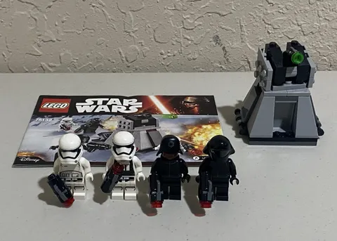 LEGO Star Wars: First Order Battle Pack (75132) 100% Complete Adult Owned