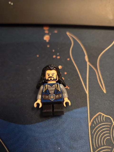 Lego Thorin Oakenshield Minifigure The Hobbit Lord of the Rings lor040 79002