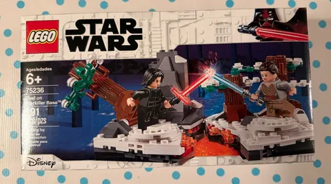 Lego Star Wars 75236: Duel on Starkiller Base (NEW AND UNOPENED)