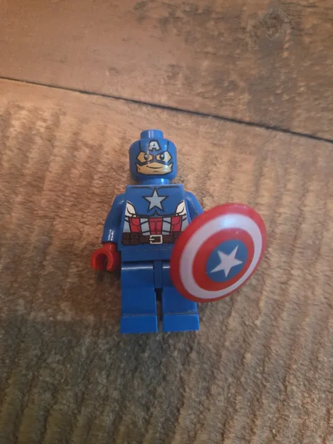 LEGO Marvel: Captain America Dark Blue Suit Minifigure 6865 Super Heroes Steve