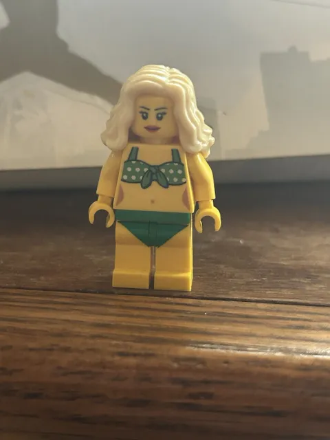 Lego Mini Figure Authentic Parts Vintage; Sabrina Carpenter