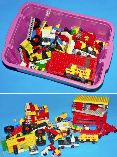 BUNDLE OF VINTAGE LEGO VEHICLES, WHEELS, TYRES, PLATES ETC