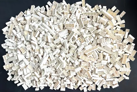 LEGO Bulk Lot of 1400pcs White 2x2 2x3 2x4 2x6 etc 2456 3001