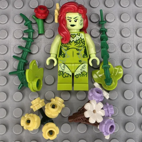 Lego DC Super Heroes Minifigure SH1086 Poison Ivy Lime Outfit