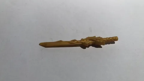 LEGO Minifigure, Weapon Sword, Katana with Dragon Head Ninjago 93055 Pearl Gold