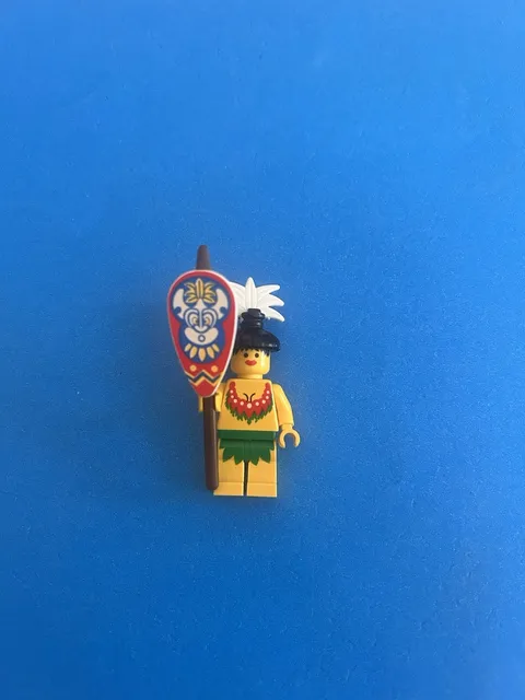 LEGO Minifigure Pirates Islander Female W/ Accessories Vintage 1994