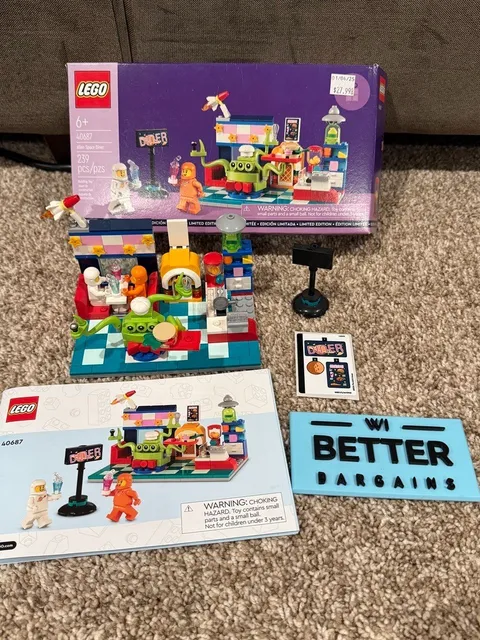 LEGO Space Alien Pack Lot 40715 40687 Space Diner Complete Figures Parts