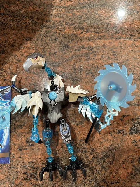 CHI Vardy #70210 LEGO Legends of Chima includes lego and manual