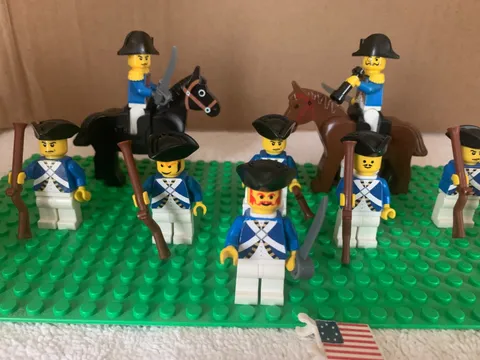 LEGO® MiniFigures Revolutionary Soldiers American Blue Coats