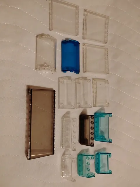 LEGO  Lot Of  Mixed windshield and other translucent bricks .pieces/ parts 