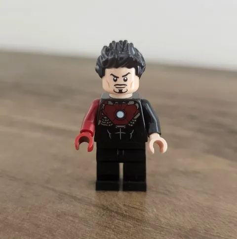 Lego Tony Stark Black Iron Man Suit Minifigure SH584 From Avengers Tower 40334