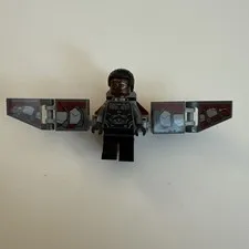 Lego Falcon Minifigure w/ Wings Marvel Avengers Infinity Wars 76104 sh0503