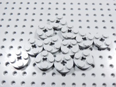 LEGO Lot of 12 Light Bluish Gray 2x2 Round Plates w/ Axle Hole BC