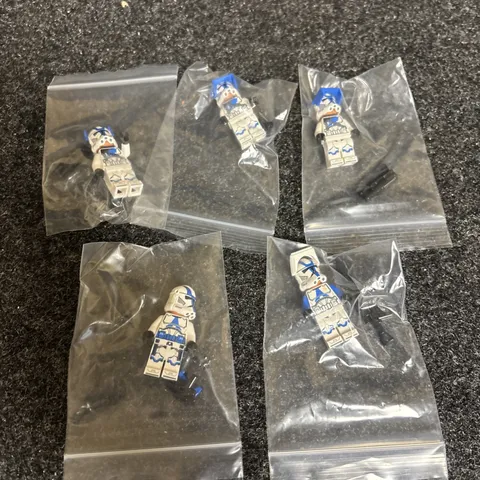 LEGO Star Wars Lot of  5 STAR WARS MINIFIGURES CLONE TROOPER