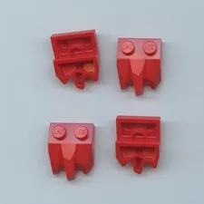 LEGO x 4 Red Plate, Modified 1 x 2 with 3 Claws / Rock Fingers 27261