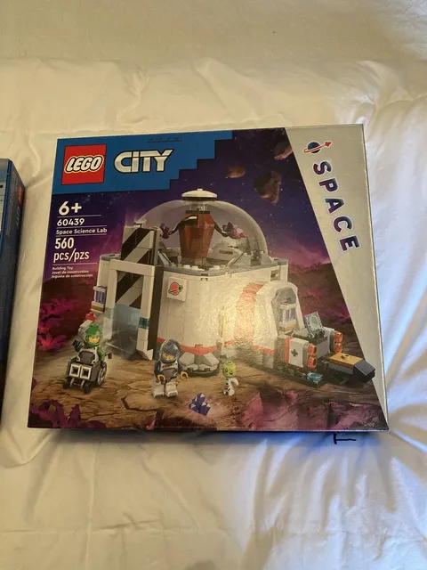 LEGO 60439 City Space Science Lab NEW SEALED RETIRED