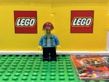 Lego- Man in Hawaiian Shirt Mini fig - Set 31097