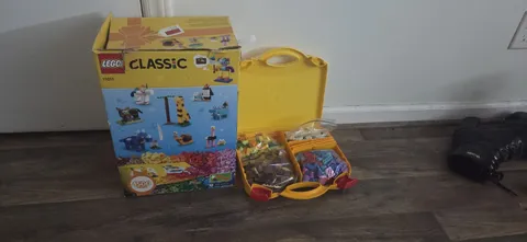 LEGO Classic Creative Suitcase 11011 213 Pieces Bricks & Blocks Age 4+