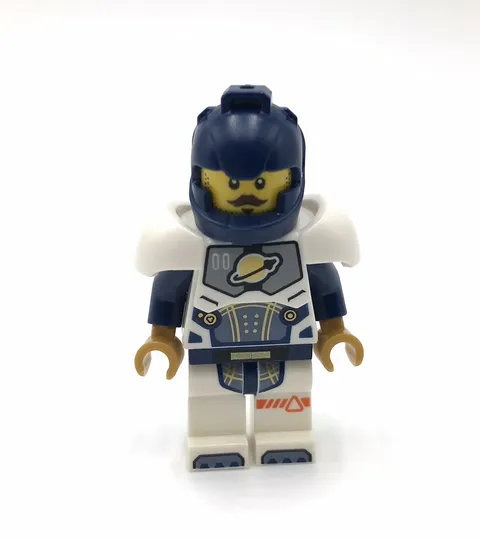 LEGO Space Ranger minifigure Spring 2024 Store Exclusive