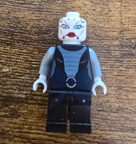 Lego Asajj Ventress 7957 Black Torso The Clone Wars Star Wars Minifigure