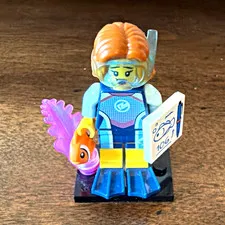 LEGO Minifigures Scuba Diver Minifigure w/ Fish  cmf series 29