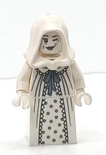 Lego HOL398 Ghost Lady (BAM) Halloween Minifigure