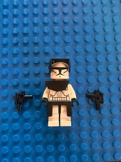 LEGO Star Wars - Clone Trooper Commander Minifigure sw0223 - Armor & Blasters