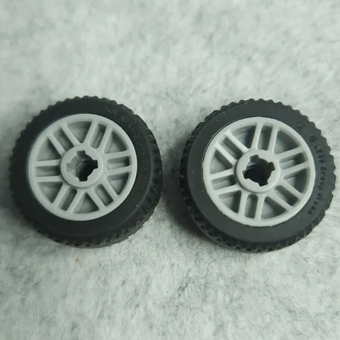 LEGO 11208c01 Wheel 14mm D x 9.9mm with Black Tire 21 x 9.9 Light Bluish Gray x2
