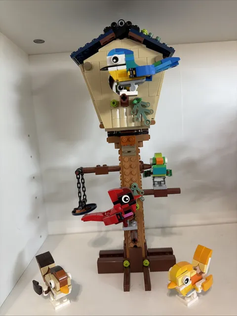 LEGO Creator 3-in-1 Birdhouse 31143. No Box. Complete set - Retired Set