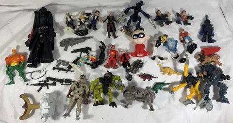 Transformers Star Wars LEGO Bionicle Aquaman Action Figure ,- Big Rare Toy Mixed