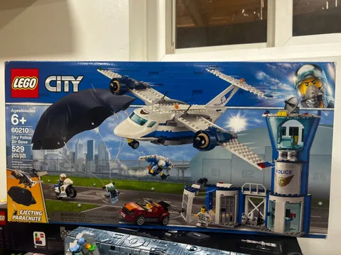 LEGO CITY: Sky Police Air Base (60210)