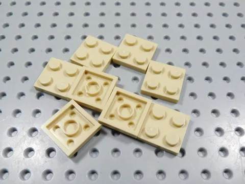 LEGO Lot of 8 Tan 2x2 Plates BC