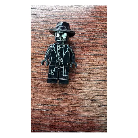 Genuine LEGO Spider-Man Noir sh0614a Shirt Tail Variant Marvel 76150 Rare