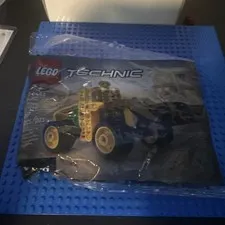 LEGO TECHNIC: Volvo Wheel Loader (30433)