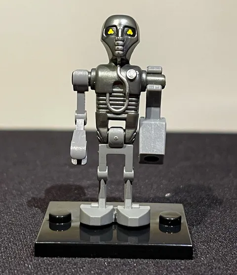 LEGO Star Wars 2-1B Medical Droid - Pearl Dark Gray Torso, 