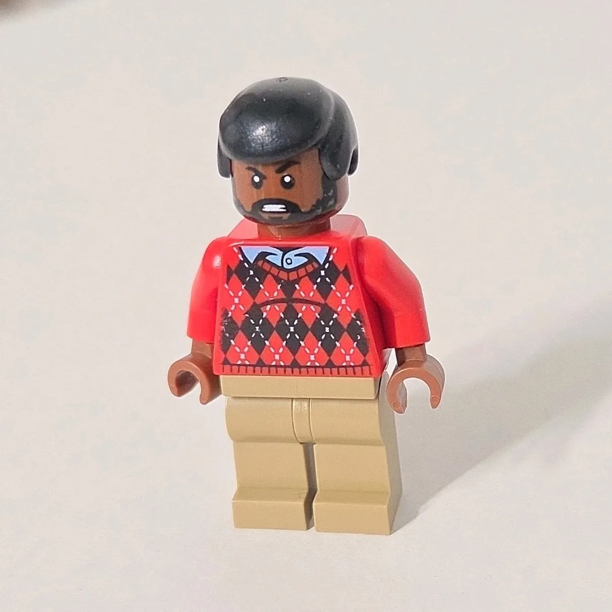 LEGO Minifigure  Daily Bugle Ron Barney