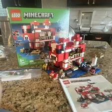 LEGO Minecraft The Mooshroom House 21270 100% Complete Set w/instructions