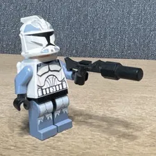 LEGO Star Wars Clone Trooper Wolfpack 104th Sand Blue