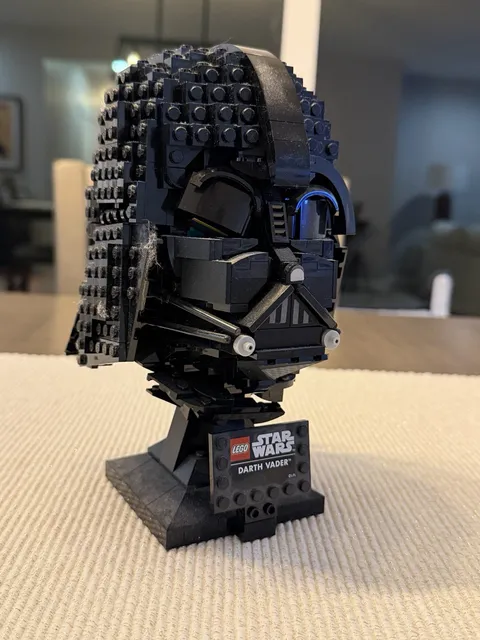 LEGO Star Wars: DARTH VADER HELMET 75304