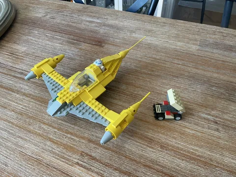 RETIRED LEGO Star Wars 7141 Naboo Fighter Complete