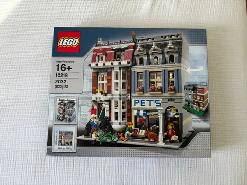 LEGO Creator Expert Pet Shop #10218 — BRAND NEW SEALED IN ORIGINAL BOX