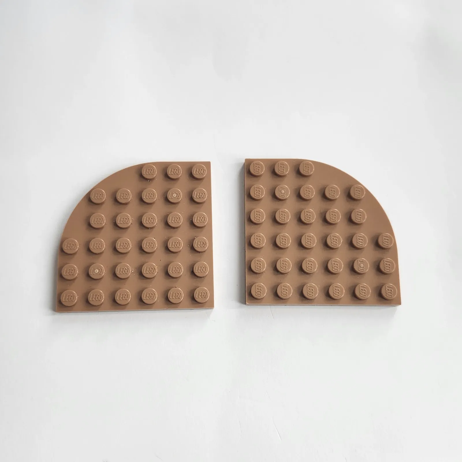 LEGO 1/4 Round Corner Plate 6x6 Part 6003 Brown Nougat 2pcs