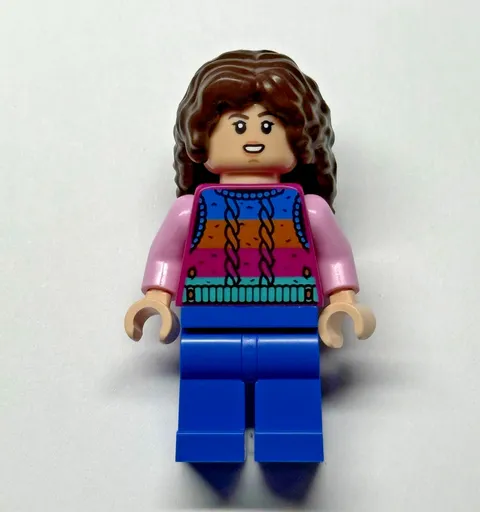 LEGO Stranger Things Nancy Minifigure From The Creel House Set 11370