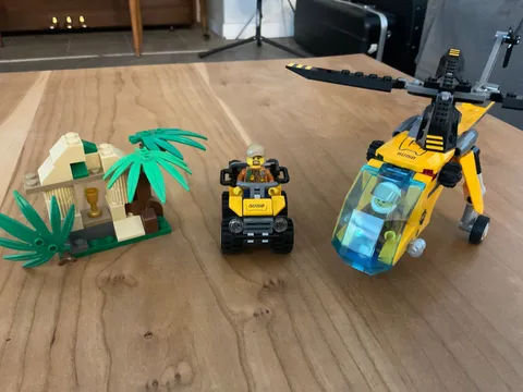 LEGO City Jungle Explorers: Jungle Cargo Helicopter (Set 60158) used