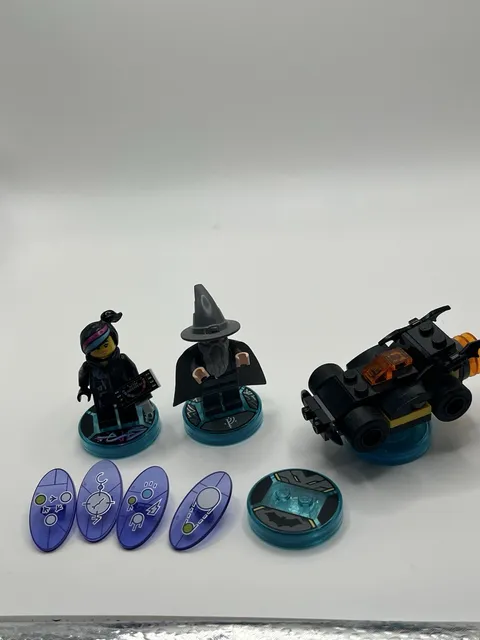 LEGO Dimensions Mini Figure from Starter Pack From 71172 * Missing Batman See De