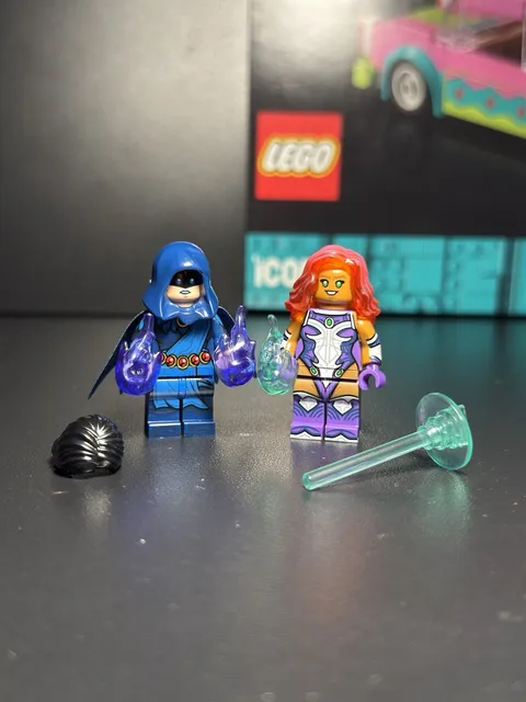 New DC Superhero’s Teen Titans Starfire and Raven Custom Lego Minifigures