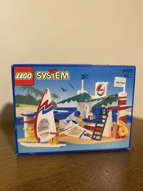 VINTAGE Lego Surf Shack 6595 Town Minifigure Building Set NEW/SEALED